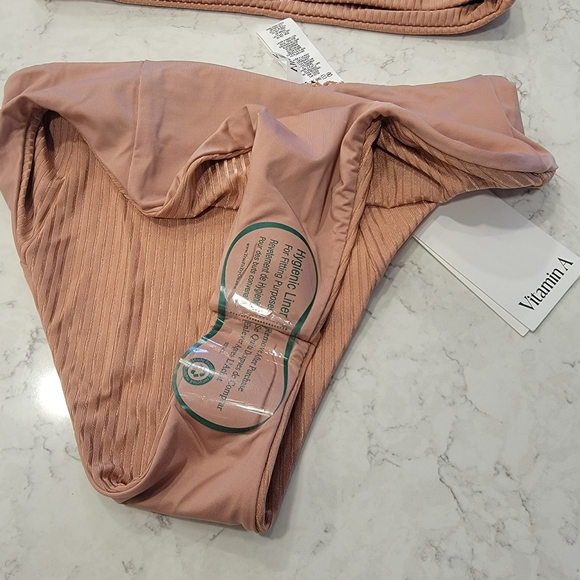 BNWT Vitamin A Pink Sienna Pink Sands Shimmer Bikini set - Picture 8 of 12